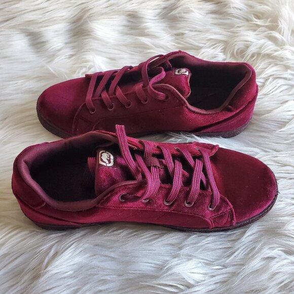 Marc Ecko Unlimited Girl's Wine Red Lace Up Velour Sneaker SZ 4 - Picture 6 of 10